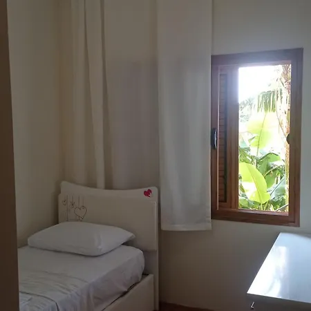 Kaplica Koeyuende Tam Muestakil Apartman Davlos