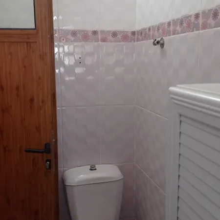 Apartman Kaplica Koeyuende Tam Muestakil Davlos