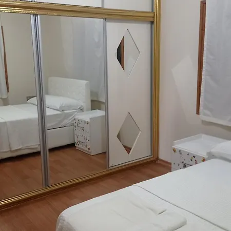 Kaplica Koeyuende Tam Muestakil Apartman *