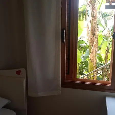 Apartman Kaplica Koeyuende Tam Muestakil