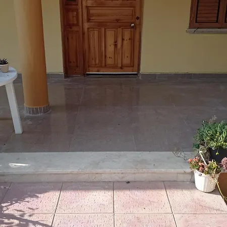 Kaplica Koeyuende Tam Muestakil * Davlos