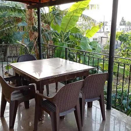 Apartman Kaplica Koeyuende Tam Muestakil Davlos