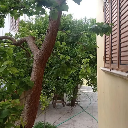 Kaplica Koeyuende Tam Muestakil Davlos