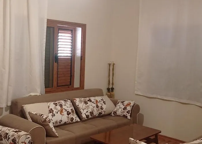 Kaplica Koeyuende Tam Muestakil * Davlos